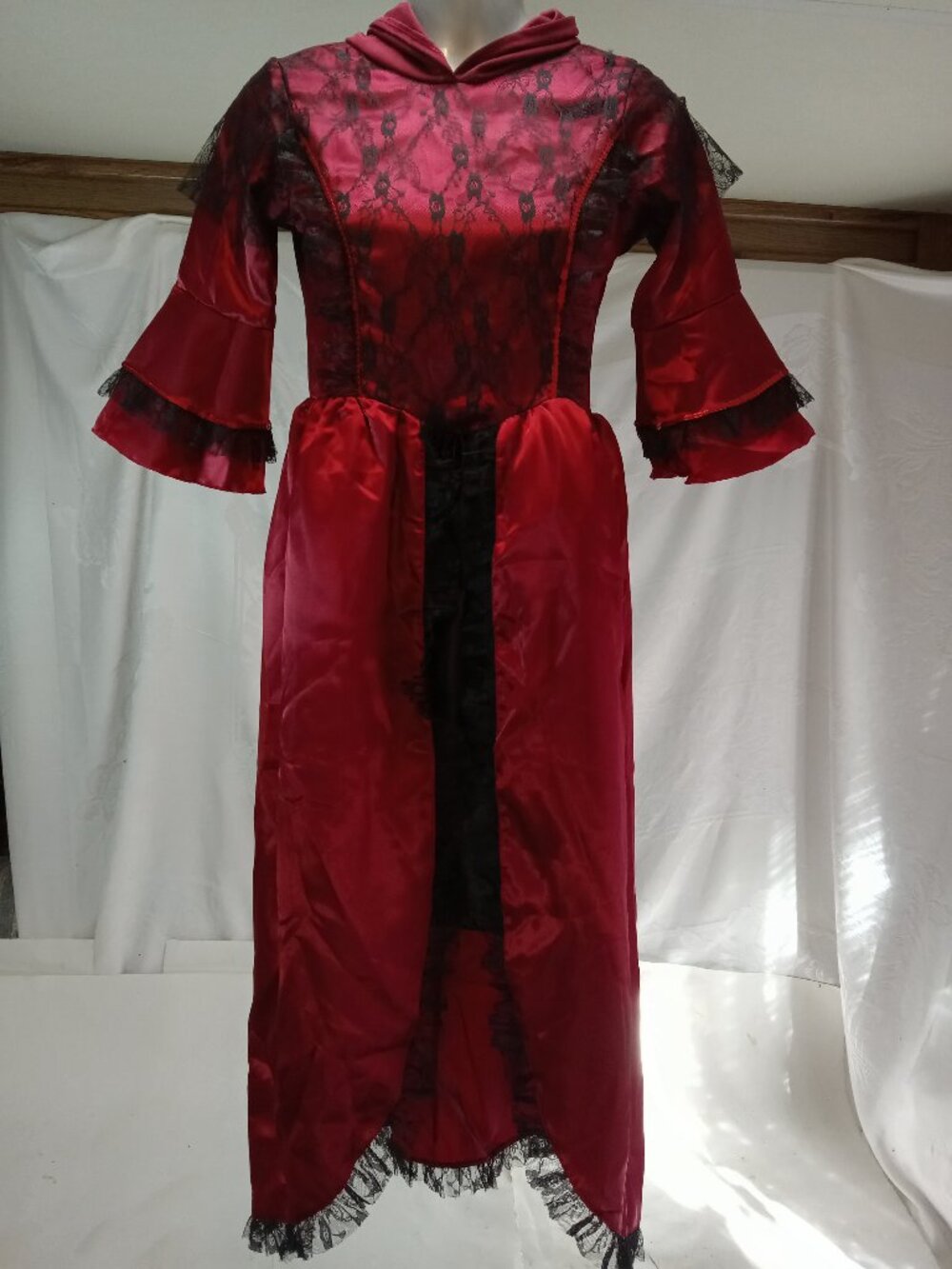 Girl Halloween Costume Size 8/10 Vampire Gothic Red Hooded Medieval Gown Dress